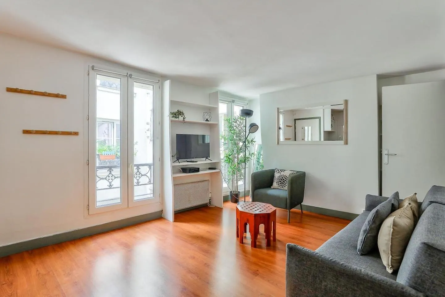 Charming 1br Flat Near Gare De L'est & Canal Saint-martin Apartmán Paříž